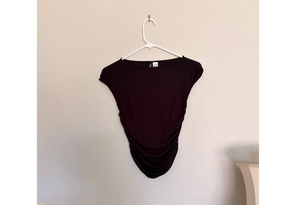 H&M Black Scrunch Top